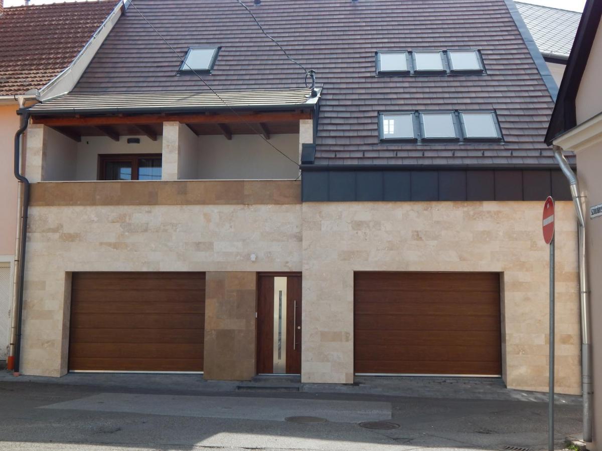 Travertin Eger Exterior photo